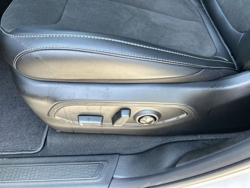 New 2025 Jeep Grand Cherokee L Altitude image 16