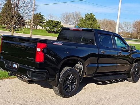 Used 2019 Chevrolet Silverado 1500 Custom Trail Boss w/ Custom Convenience Package AWD/4WD image 11