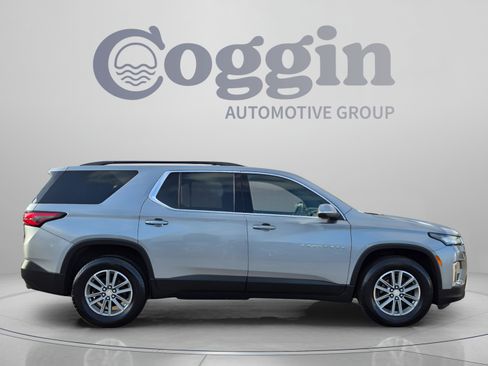 Used 2023 Chevrolet Traverse LT FWD image 6