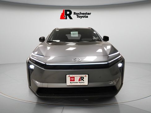 Used 2026 Toyota bZ AWD/4WD image 9