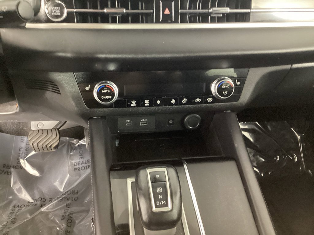 Used 2024 Mitsubishi Outlander SE AWD/4WD image 19