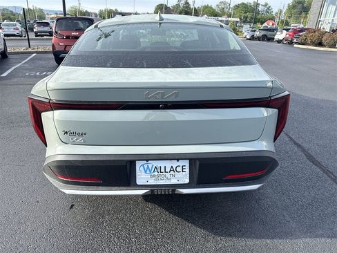 New 2025 Kia K4 EX image 5