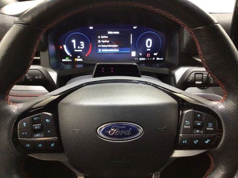 Used 2025 Ford Explorer ST-Line w/ ST-Line Street Pack AWD/4WD image 11