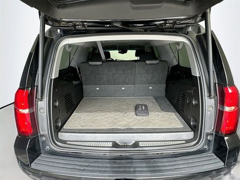 Used 2015 Chevrolet Suburban LT w/ Luxury Package image 27