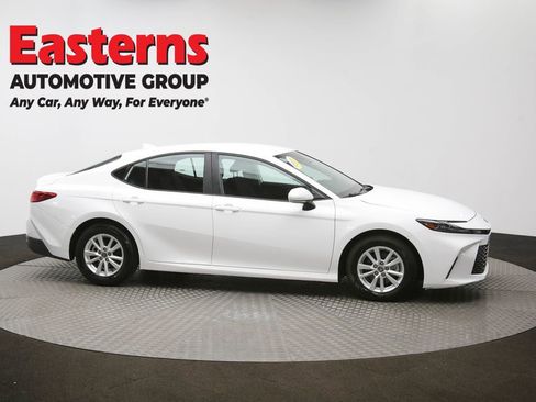 Used 2025 Toyota Camry LE image 45