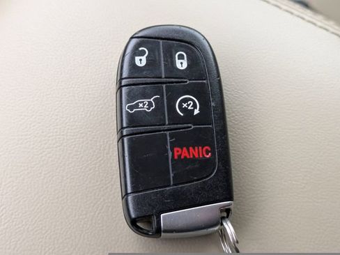 Used 2018 Jeep Grand Cherokee Limited w/ Luxury Group II image 38