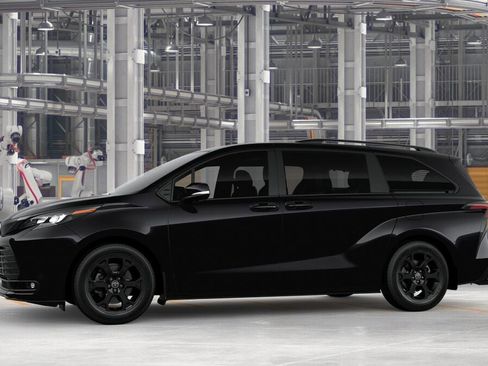 New 2026 Toyota Sienna XLE Woodland Edition image 3