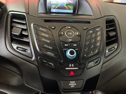 Used 2018 Ford Fiesta SE image 18