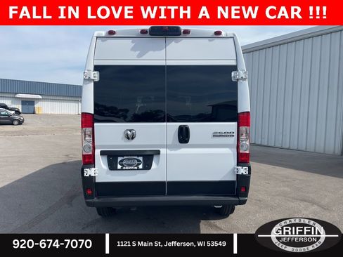 Used 2024 RAM ProMaster 2500 image 4