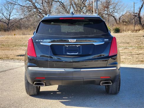 Used 2019 Cadillac XT5 FWD image 6