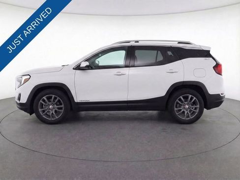 Used 2023 GMC Terrain SLT w/ Infotainment Package II image 11