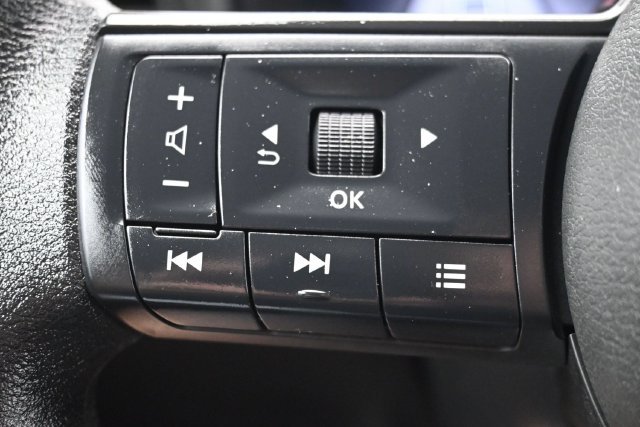 Used 2026 Nissan Kicks SV FWD image 17