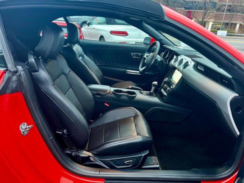 Used 2016 Ford Mustang GT Premium w/ Equipment Group 401A RWD image 33