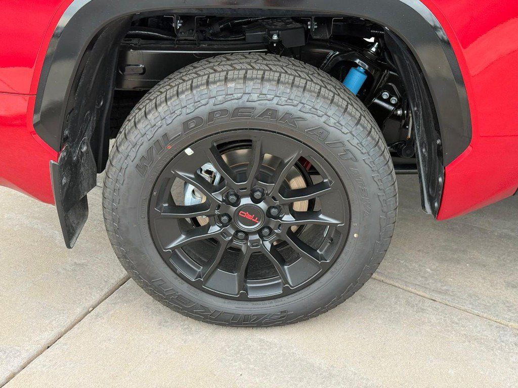 New 2025 Toyota Tundra Platinum w/ TRD Off-Road Package AWD/4WD image 6