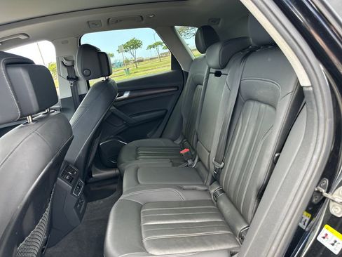 Used 2023 Audi Q5 2.0T Premium w/ Convenience Package image 22