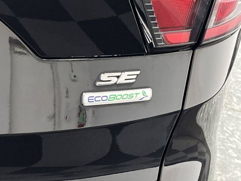 Used 2017 Ford Escape SE FWD image 25