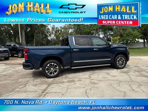 Used 2023 Chevrolet Silverado 1500 High Country w/ Technology Package AWD/4WD image 14
