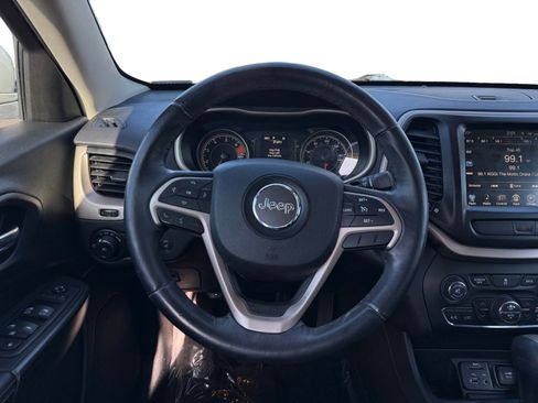 Used 2017 Jeep Cherokee 75th Anniversary image 12