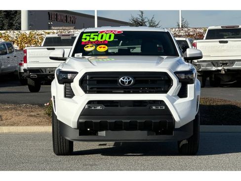 New 2026 Toyota Tacoma SR5 AWD/4WD image 9