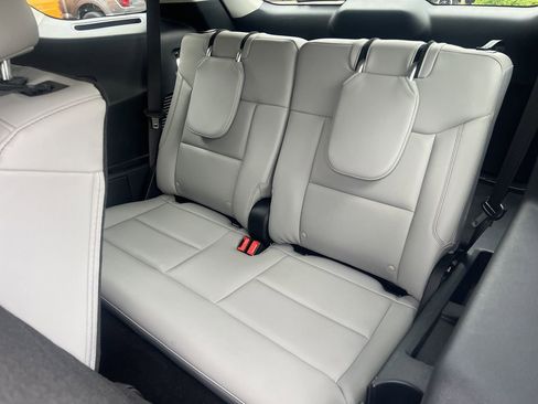 New 2026 Ford Explorer Active w/ Active Comfort Package RWD image 20