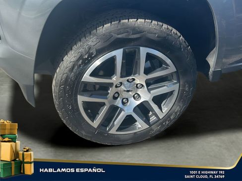 Used 2024 Chevrolet Colorado Z71 w/ Z71 Convenience Package 2 image 31