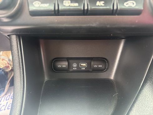 Used 2019 Kia Sportage LX image 32