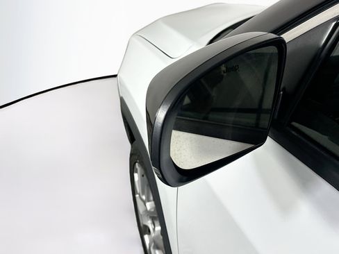 Used 2025 Jeep Compass Limited image 16