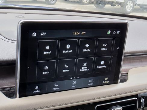 Used 2022 Lincoln Aviator Grand Touring w/ Elements Package Plus AWD/4WD image 24
