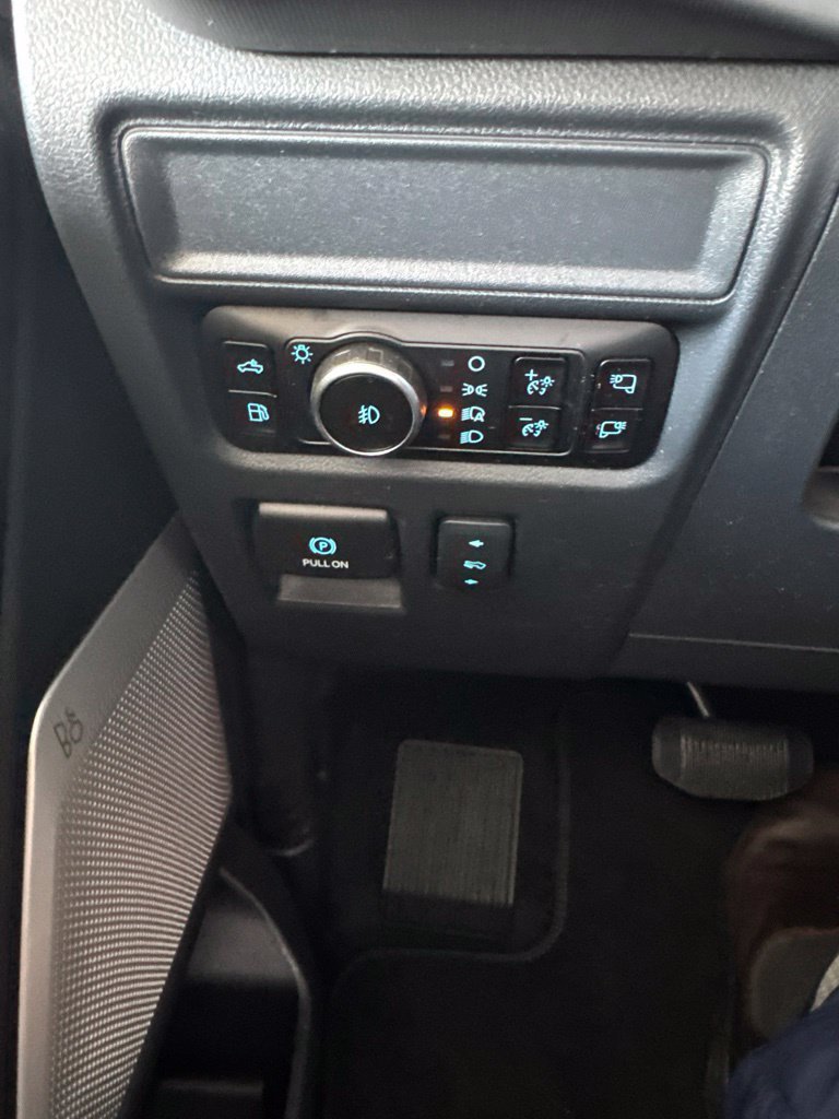 Used 2025 Ford F150 Platinum w/ Equipment Group 702A High AWD/4WD image 18