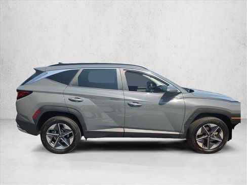 Used 2025 Hyundai Tucson SEL AWD/4WD image 4