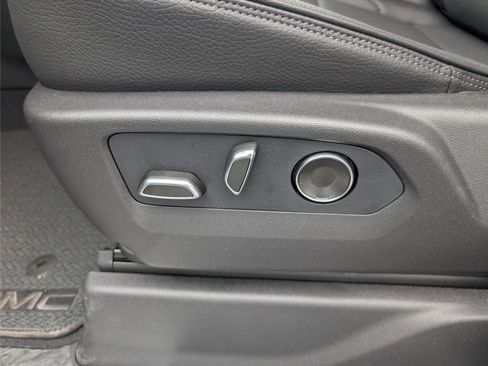 New 2026 GMC Sierra 1500 Denali w/ Denali Reserve Package AWD/4WD image 13