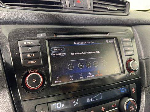 Used 2020 Nissan Rogue SV AWD/4WD image 19
