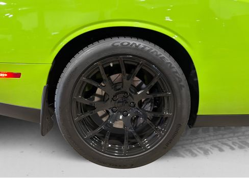 Used 2015 Dodge Challenger R/T Scat Pack RWD image 45