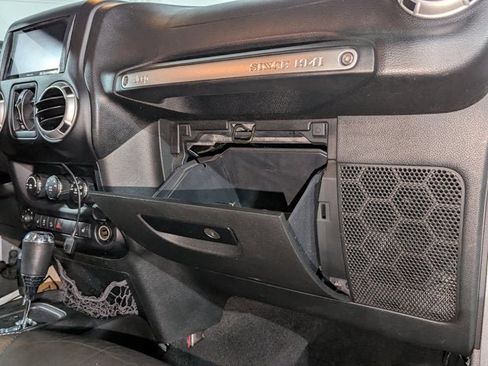 Used 2015 Jeep Wrangler Unlimited Sahara w/ Dual Top Group image 22