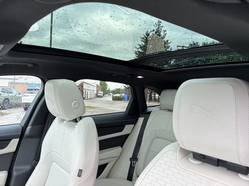 Used 2026 Jaguar F-PACE R-Dynamic S AWD/4WD image 17