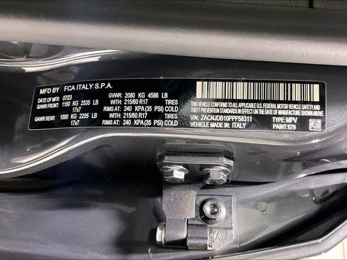 Used 2023 Jeep Renegade Latitude image 41