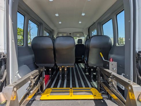 Used 2023 Ford E-Transit Medium Roof RWD image 5