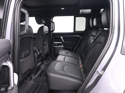 Used 2023 Land Rover Defender 110 X-Dynamic SE AWD/4WD image 13