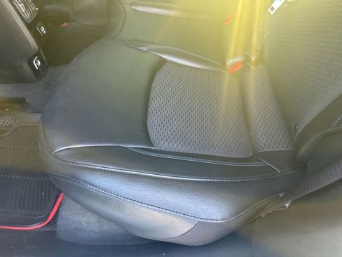 Used 2022 Jeep Compass Latitude FWD image 11