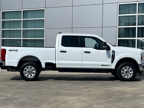 Used 2024 Ford F250 XLT image 3