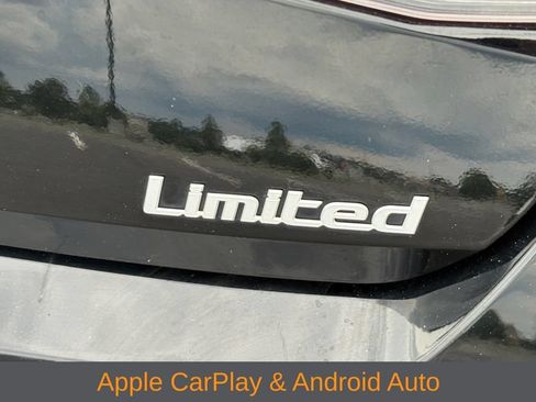 Used 2025 Hyundai Elantra Limited FWD image 9