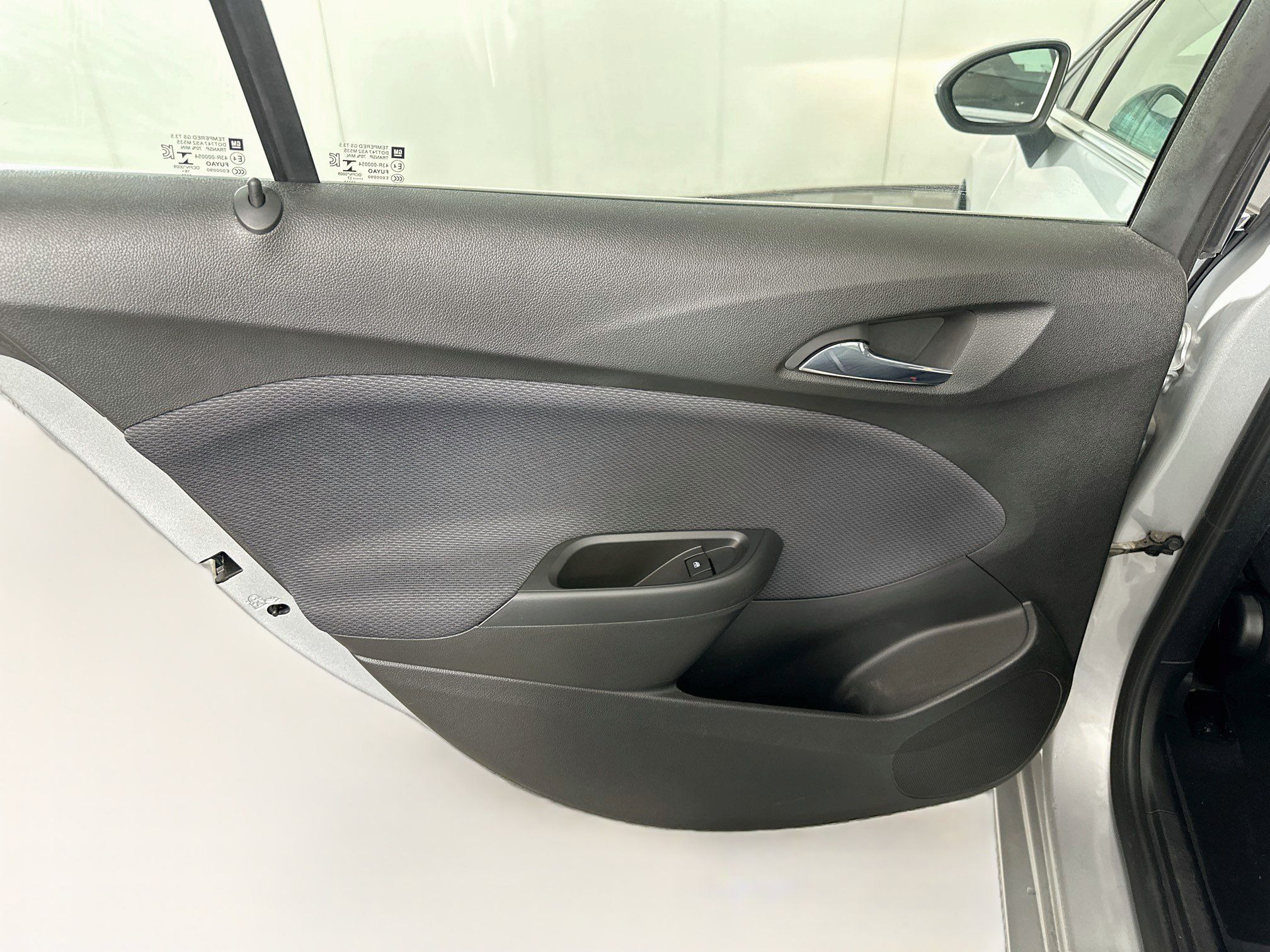 Used 2017 Chevrolet Cruze LT FWD image 24