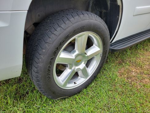 Used 2007 Chevrolet Tahoe LTZ w/ LTZ Preferred Equipment Group RWD image 26