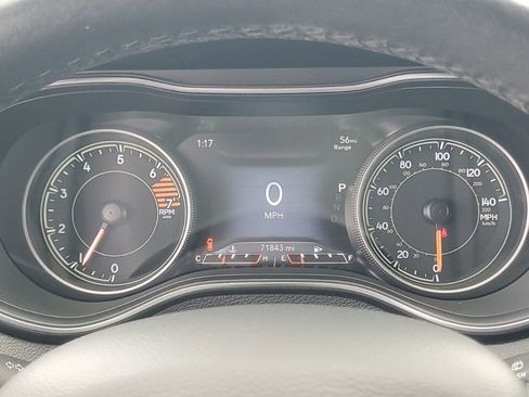 Used 2019 Jeep Cherokee Limited FWD image 16