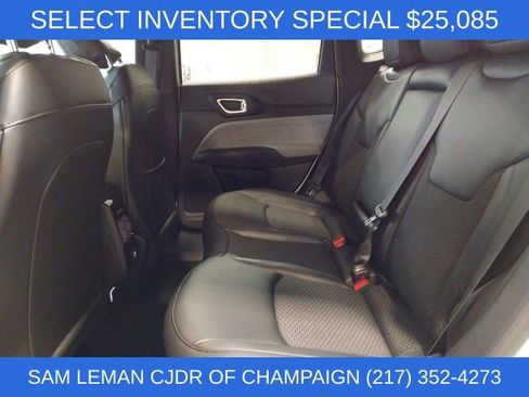 New 2026 Jeep Compass Latitude image 8