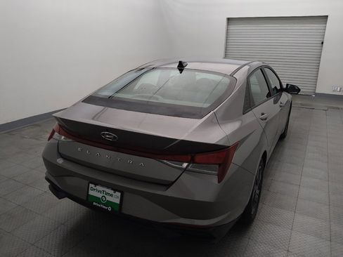 Used 2022 Hyundai Elantra SEL w/ Convenience Package image 7