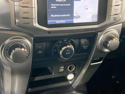 Used 2018 Toyota 4Runner SR5 image 15