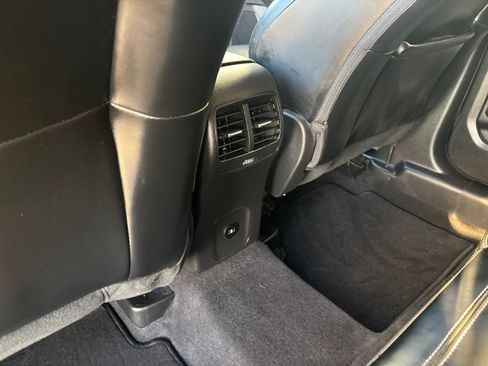 Used 2023 Ford Escape Platinum AWD/4WD image 30