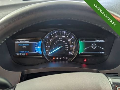 Used 2017 Ford Explorer XLT w/ Equipment Group 202A AWD/4WD image 18