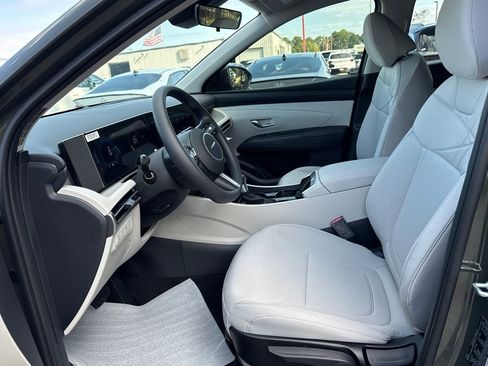 New 2026 Hyundai Tucson SE image 8